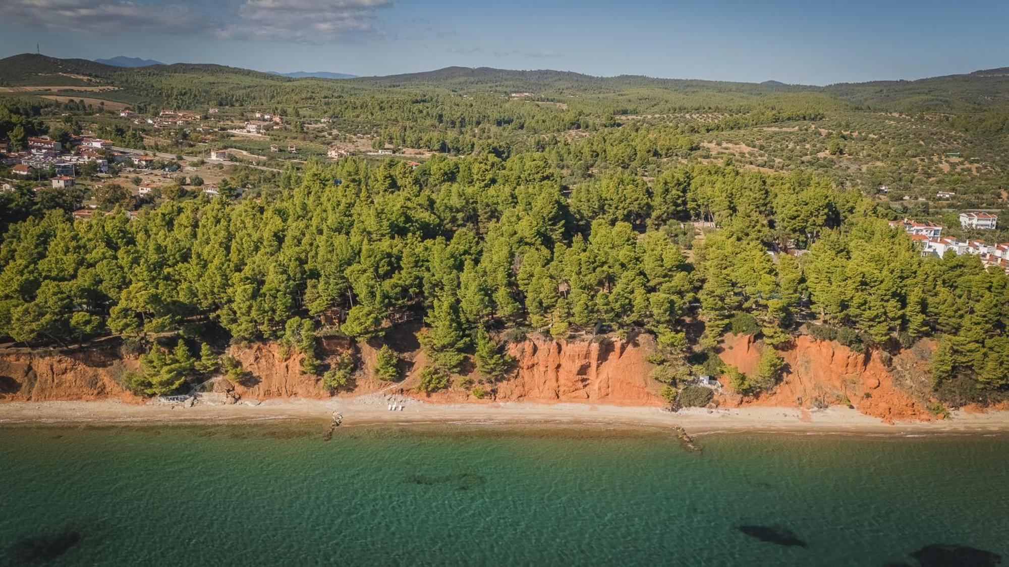 Squirrel Beach Front Villa, Metamorfosi Exterior foto